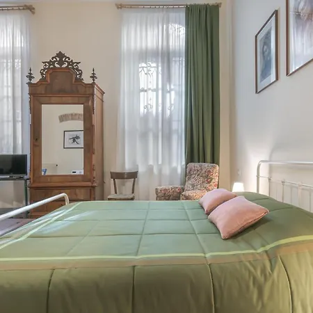 Studio 68 Apartment